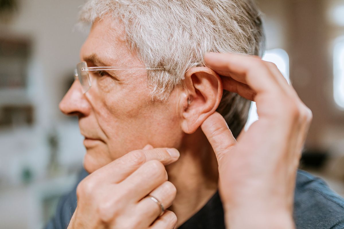 Senior man with hearing aid (Getty Images/Westend61)