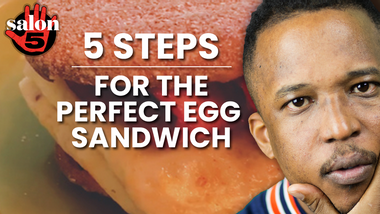 How to make an omelet breakfast sandwich